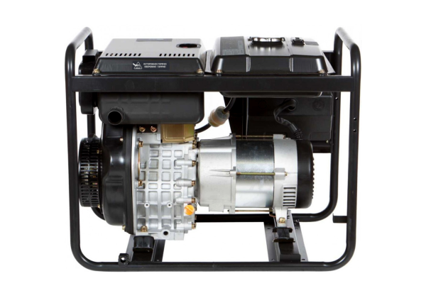 Дизельный генератор Hyundai DHY 5000L  фото